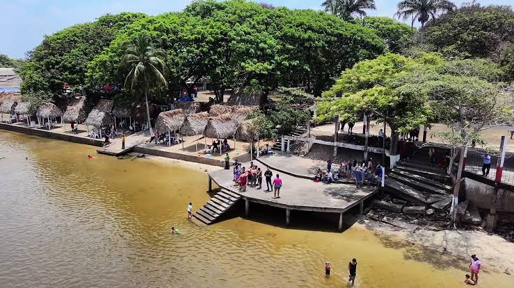 Centro Turístico Laguna del Rosario en Huimanguillo